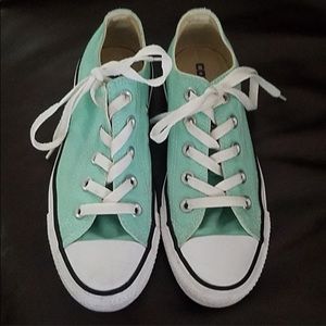 Mint green converse all stars sneakers size 6